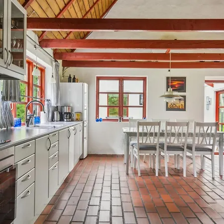 Vakantiehuis Jooseppi - 4-8km From The Sea By Interhome